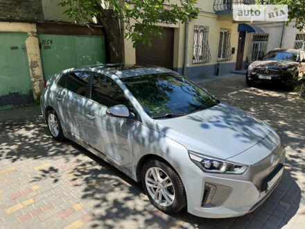 Сірий Хендай Ioniq, об'ємом двигуна 0 л та пробігом 86 тис. км за 17500 $, фото 1 на Automoto.ua