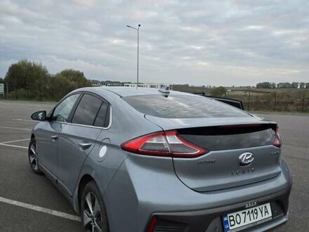 Хендай Ioniq 2017 в Ровно на Automoto.ua Серый Хендай Ioniq, объемом двигателя 0 л и пробегом 82 тыс. км за 14500 $, фото 1 на Automoto.ua