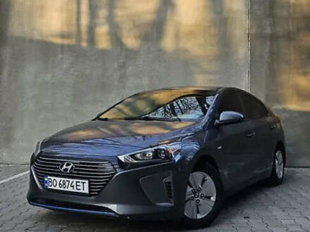 Хендай Ioniq 2017 в Тернополе на Automoto.ua Серый Хендай Ioniq, объемом двигателя 1.58 л и пробегом 210 тыс. км за 11700 $, фото 1 на Automoto.ua
