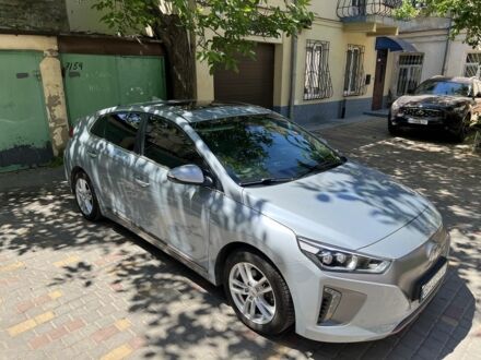 Сірий Хендай Ioniq, об'ємом двигуна 0 л та пробігом 86 тис. км за 17500 $, фото 1 на Automoto.ua