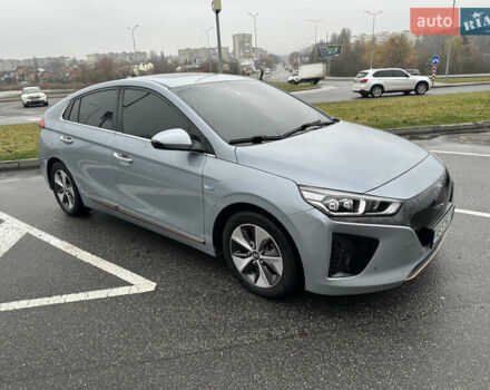 Сірий Хендай Ioniq, об'ємом двигуна 0 л та пробігом 148 тис. км за 13600 $, фото 1 на Automoto.ua