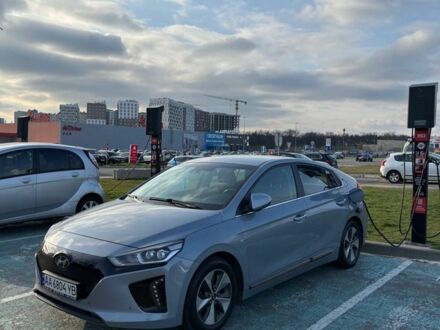 Хендай Ioniq 2018 у Софіївська Борщагівка на Automoto.ua Сірий Хендай Ioniq, об'ємом двигуна 0 л та пробігом 121 тис. км за 12500 $, фото 1 на Automoto.ua
