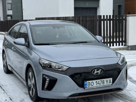 Хендай Ioniq 2018 в Черткове на Automoto.ua Серый Хендай Ioniq, объемом двигателя 0 л и пробегом 64 тыс. км за 16500 $, фото 1 на Automoto.ua
