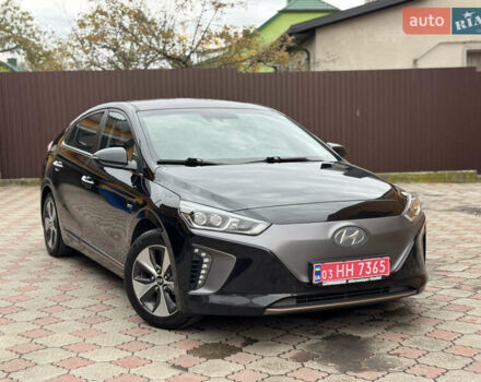 Серый Хендай Ioniq, объемом двигателя 0 л и пробегом 107 тыс. км за 12499 $, фото 1 на Automoto.ua