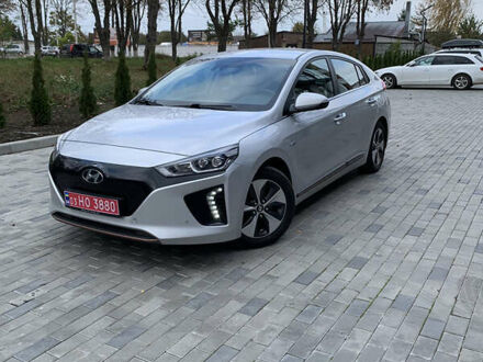 Серый Хендай Ioniq, объемом двигателя 0 л и пробегом 123 тыс. км за 13500 $, фото 1 на Automoto.ua