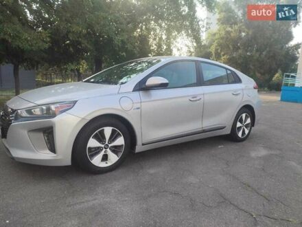 Сірий Хендай Ioniq, об'ємом двигуна 1.6 л та пробігом 136 тис. км за 15500 $, фото 1 на Automoto.ua