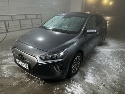 Серый Хендай Ioniq, объемом двигателя 0 л и пробегом 130 тыс. км за 15500 $, фото 1 на Automoto.ua