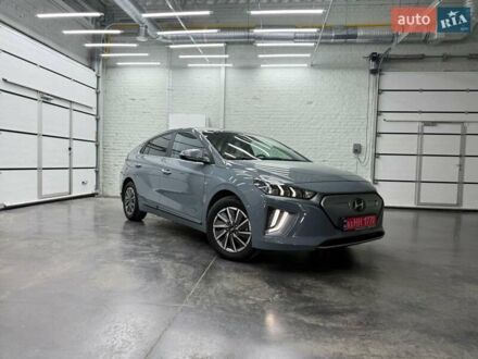 Хендай Ioniq 2019 в Луцке на Automoto.ua Серый Хендай Ioniq, объемом двигателя 0 л и пробегом 120 тыс. км за 15064 $, фото 1 на Automoto.ua