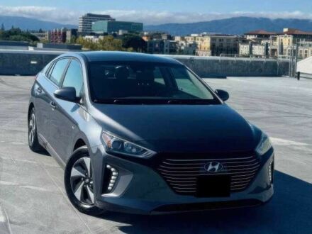 Хендай Ioniq 2019 в Кропивницком (Кировограде) на Automoto.ua Серый Хендай Ioniq, объемом двигателя 1.6 л и пробегом 88 тыс. км за 3800 $, фото 1 на Automoto.ua