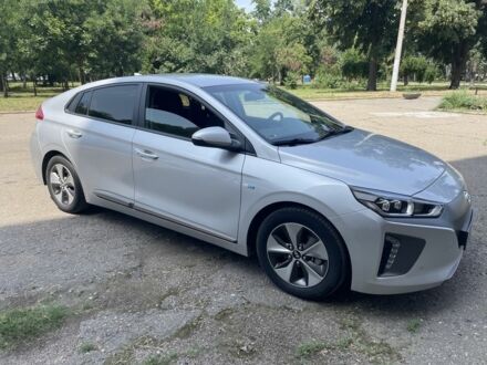 Серый Хендай Ioniq, объемом двигателя 0 л и пробегом 40 тыс. км за 13999 $, фото 1 на Automoto.ua