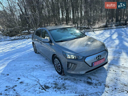 Хендай Ioniq 2019 в Виннице на Automoto.ua Серый Хендай Ioniq, объемом двигателя 0 л и пробегом 96 тыс. км за 14900 $, фото 1 на Automoto.ua