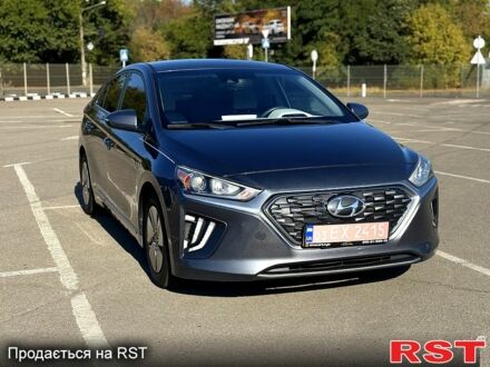 Хендай Ioniq 2020 в Одессе на Automoto.ua Серый Хендай Ioniq, объемом двигателя 1.6 л и пробегом 125 тыс. км за 15200 $, фото 1 на Automoto.ua