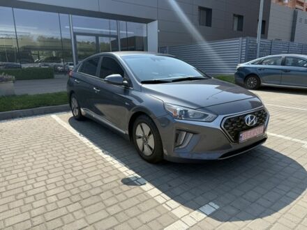 Серый Хендай Ioniq, объемом двигателя 1.6 л и пробегом 125 тыс. км за 15600 $, фото 1 на Automoto.ua
