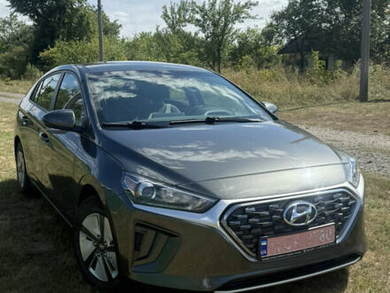 Хендай Ioniq 2020 у Полтаві на Automoto.ua Сірий Хендай Ioniq, об'ємом двигуна 1.58 л та пробігом 84 тис. км за 15500 $, фото 1 на Automoto.ua