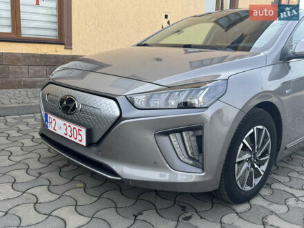 Хендай Ioniq 2020 в Черновцах на Automoto.ua Серый Хендай Ioniq, объемом двигателя 0 л и пробегом 62 тыс. км за 16300 $, фото 1 на Automoto.ua