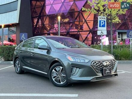 Серый Хендай Ioniq, объемом двигателя 1.58 л и пробегом 41 тыс. км за 20990 $, фото 1 на Automoto.ua