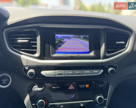 Синий Хендай Ioniq, объемом двигателя 0 л и пробегом 178 тыс. км за 11500 $, фото 26 на Automoto.ua