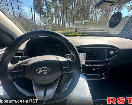 Синий Хендай Ioniq, объемом двигателя 0 л и пробегом 160 тыс. км за 11500 $, фото 6 на Automoto.ua