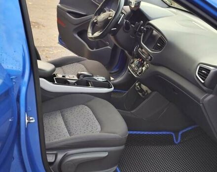 Синий Хендай Ioniq, объемом двигателя 0 л и пробегом 184 тыс. км за 11200 $, фото 21 на Automoto.ua