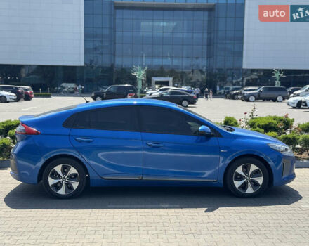 Синий Хендай Ioniq, объемом двигателя 0 л и пробегом 178 тыс. км за 11500 $, фото 6 на Automoto.ua