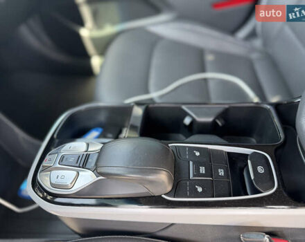 Синий Хендай Ioniq, объемом двигателя 0 л и пробегом 178 тыс. км за 11500 $, фото 15 на Automoto.ua