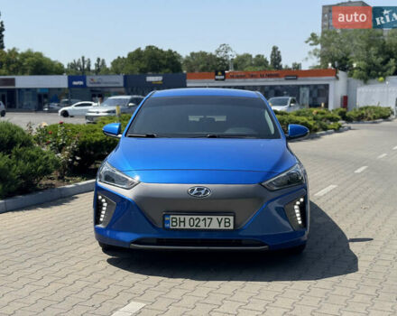 Синий Хендай Ioniq, объемом двигателя 0 л и пробегом 178 тыс. км за 11500 $, фото 1 на Automoto.ua
