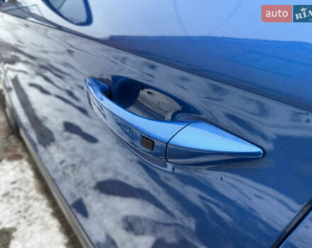 Синий Хендай Ioniq, объемом двигателя 0 л и пробегом 97 тыс. км за 10999 $, фото 10 на Automoto.ua