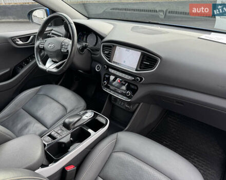 Синий Хендай Ioniq, объемом двигателя 0 л и пробегом 90 тыс. км за 13000 $, фото 14 на Automoto.ua