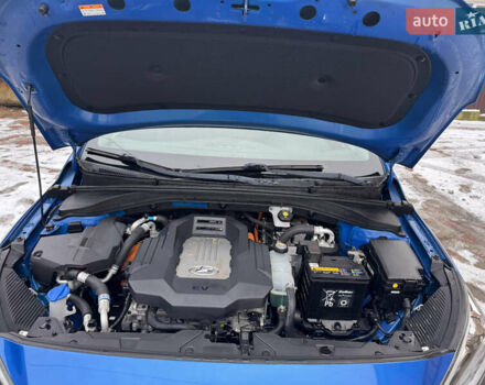 Синий Хендай Ioniq, объемом двигателя 0 л и пробегом 97 тыс. км за 10999 $, фото 35 на Automoto.ua