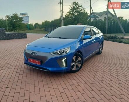 Синий Хендай Ioniq, объемом двигателя 0 л и пробегом 84 тыс. км за 12950 $, фото 50 на Automoto.ua