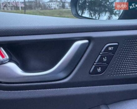 Синий Хендай Ioniq, объемом двигателя 0 л и пробегом 81 тыс. км за 13000 $, фото 3 на Automoto.ua