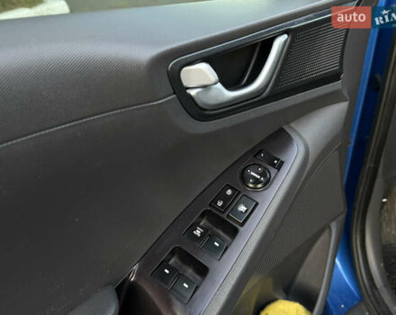 Синий Хендай Ioniq, объемом двигателя 1.6 л и пробегом 199 тыс. км за 12400 $, фото 17 на Automoto.ua