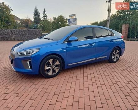 Синий Хендай Ioniq, объемом двигателя 0 л и пробегом 84 тыс. км за 12950 $, фото 61 на Automoto.ua