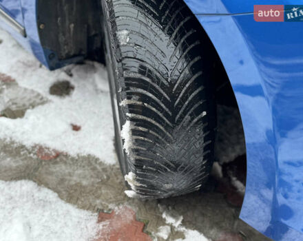 Синий Хендай Ioniq, объемом двигателя 0 л и пробегом 97 тыс. км за 10999 $, фото 49 на Automoto.ua