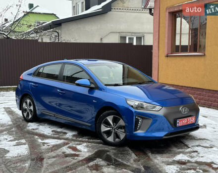 Синий Хендай Ioniq, объемом двигателя 0 л и пробегом 97 тыс. км за 10999 $, фото 42 на Automoto.ua