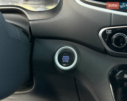 Синий Хендай Ioniq, объемом двигателя 1.6 л и пробегом 199 тыс. км за 12400 $, фото 23 на Automoto.ua