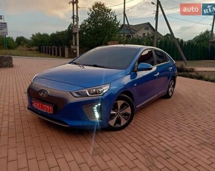 Синий Хендай Ioniq, объемом двигателя 0 л и пробегом 84 тыс. км за 12950 $, фото 1 на Automoto.ua