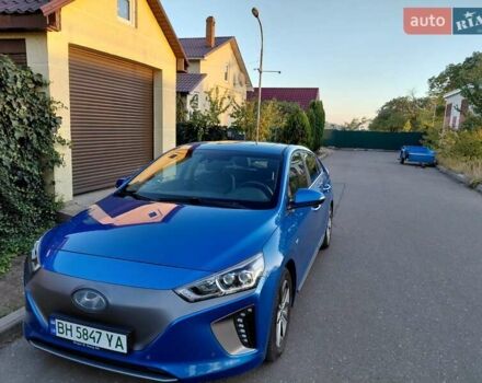 Синий Хендай Ioniq, объемом двигателя 0 л и пробегом 82 тыс. км за 13600 $, фото 14 на Automoto.ua