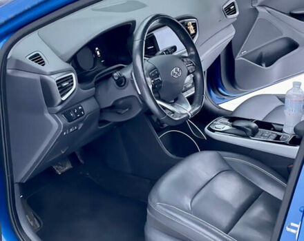 Синій Хендай Ioniq, об'ємом двигуна 0 л та пробігом 82 тис. км за 13999 $, фото 7 на Automoto.ua