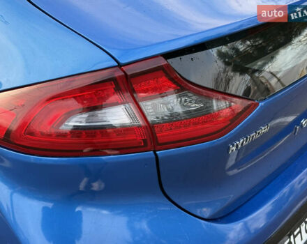 Синий Хендай Ioniq, объемом двигателя 1.6 л и пробегом 199 тыс. км за 12400 $, фото 5 на Automoto.ua