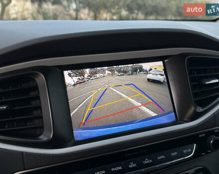 Синий Хендай Ioniq, объемом двигателя 1.6 л и пробегом 199 тыс. км за 12400 $, фото 25 на Automoto.ua