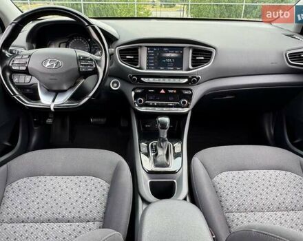 Синій Хендай Ioniq, об'ємом двигуна 1.58 л та пробігом 177 тис. км за 12990 $, фото 24 на Automoto.ua