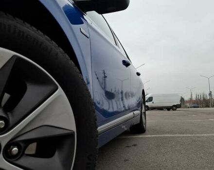 Синий Хендай Ioniq, объемом двигателя 0 л и пробегом 107 тыс. км за 11999 $, фото 5 на Automoto.ua