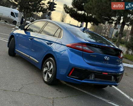 Синий Хендай Ioniq, объемом двигателя 1.6 л и пробегом 199 тыс. км за 12400 $, фото 4 на Automoto.ua