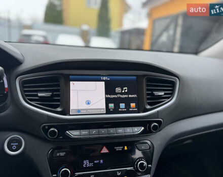 Синій Хендай Ioniq, об'ємом двигуна 0 л та пробігом 97 тис. км за 10999 $, фото 42 на Automoto.ua