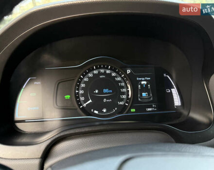 Синий Хендай Ioniq, объемом двигателя 1.6 л и пробегом 199 тыс. км за 12400 $, фото 28 на Automoto.ua