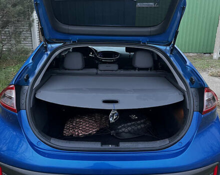 Синий Хендай Ioniq, объемом двигателя 0 л и пробегом 125 тыс. км за 14000 $, фото 4 на Automoto.ua