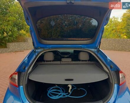 Синий Хендай Ioniq, объемом двигателя 0 л и пробегом 84 тыс. км за 12950 $, фото 45 на Automoto.ua