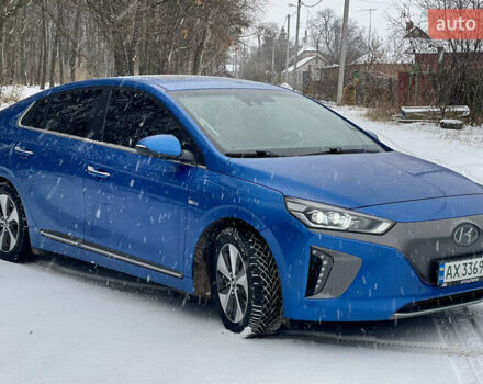 Синій Хендай Ioniq, об'ємом двигуна 0 л та пробігом 82 тис. км за 13999 $, фото 3 на Automoto.ua