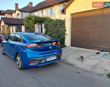 Синий Хендай Ioniq, объемом двигателя 0 л и пробегом 82 тыс. км за 13600 $, фото 15 на Automoto.ua